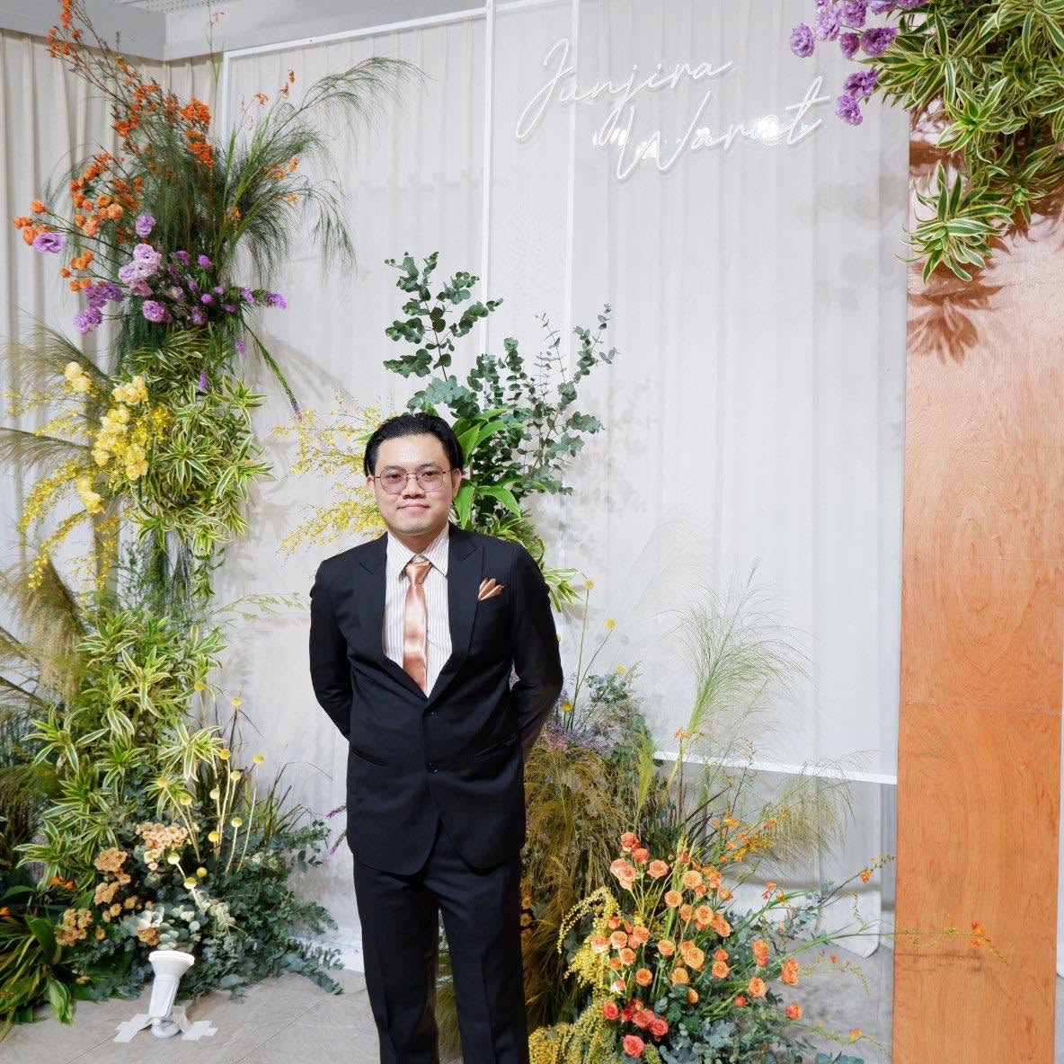 พงศธร โชติยะศิลป์ — Financial Advisor, Samsung Life Insurance